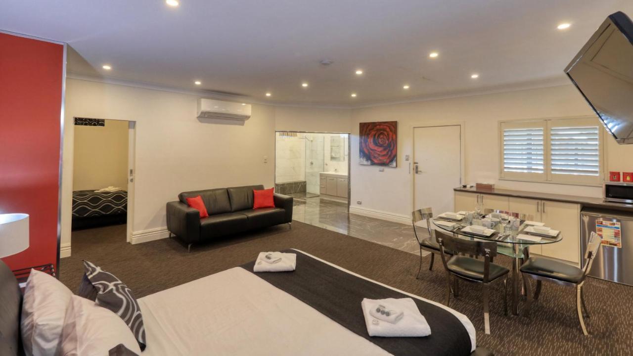ברוקן היל Silver Haven Motor Inn מראה חיצוני תמונה