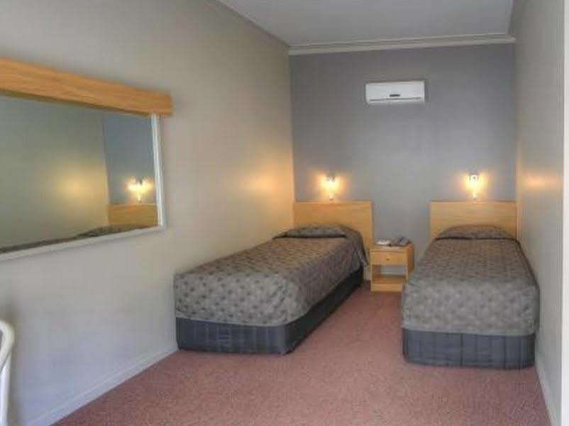 ברוקן היל Silver Haven Motor Inn מראה חיצוני תמונה